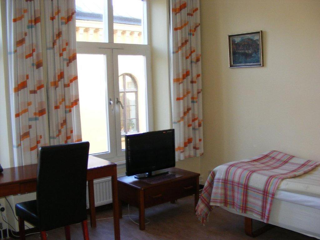 Continental Hotel 3*