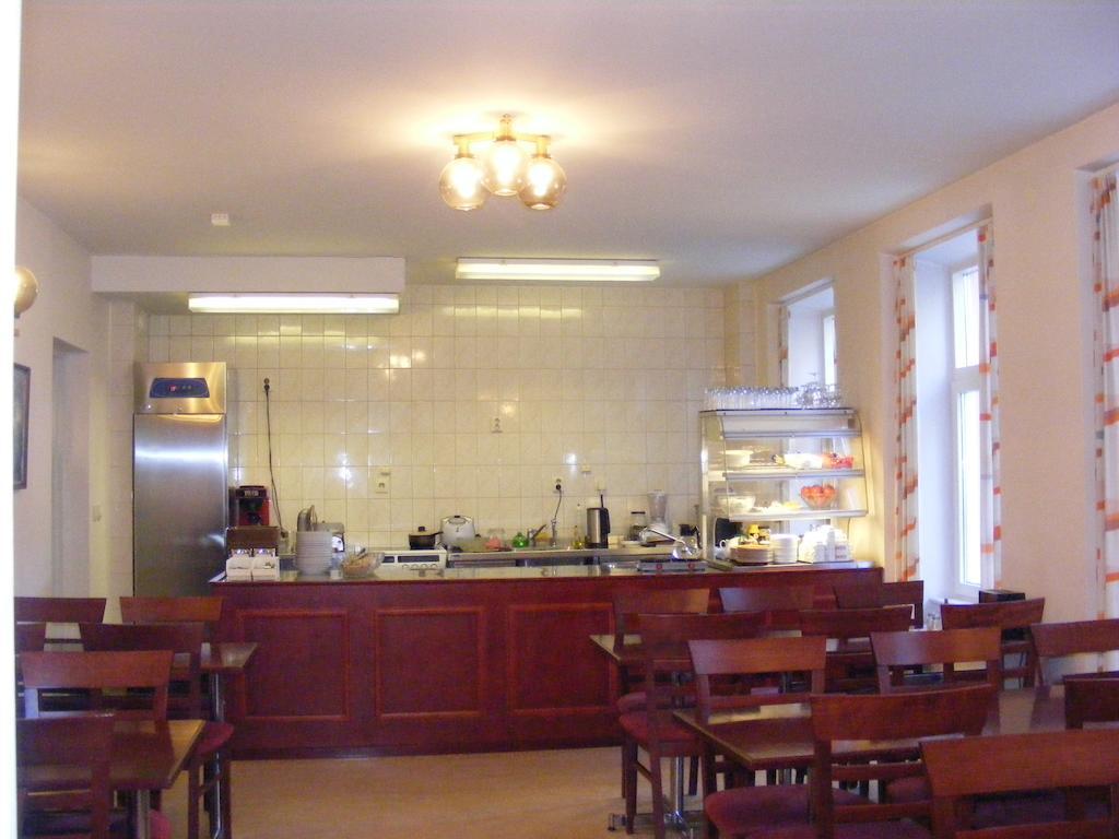 Continental Hotel